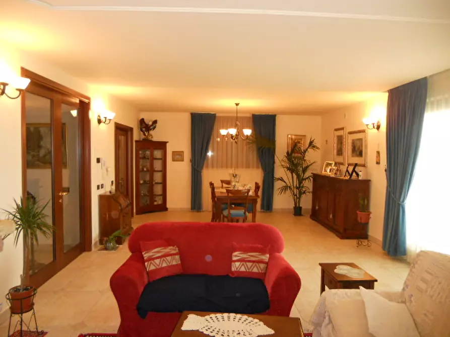 Immagine 8 di Villa in vendita  in Via Castani a Martinsicuro