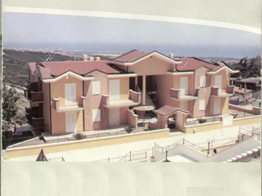 Immagine 4 di Appartamento in vendita  in Contrada Giardino a Colonnella