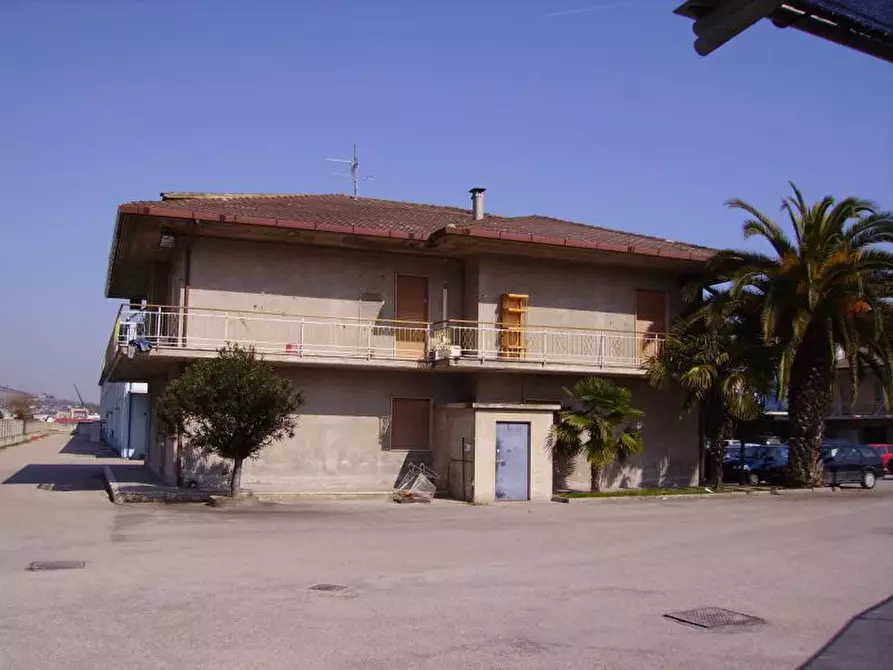 Immagine 2 di Casa indipendente in vendita  in Via Pasubio a San Benedetto Del Tronto