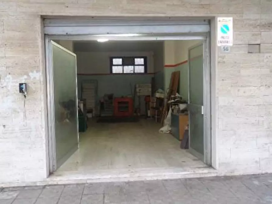 Immagine 1 di Locale commerciale in vendita  in Via San Francesco a San Benedetto Del Tronto