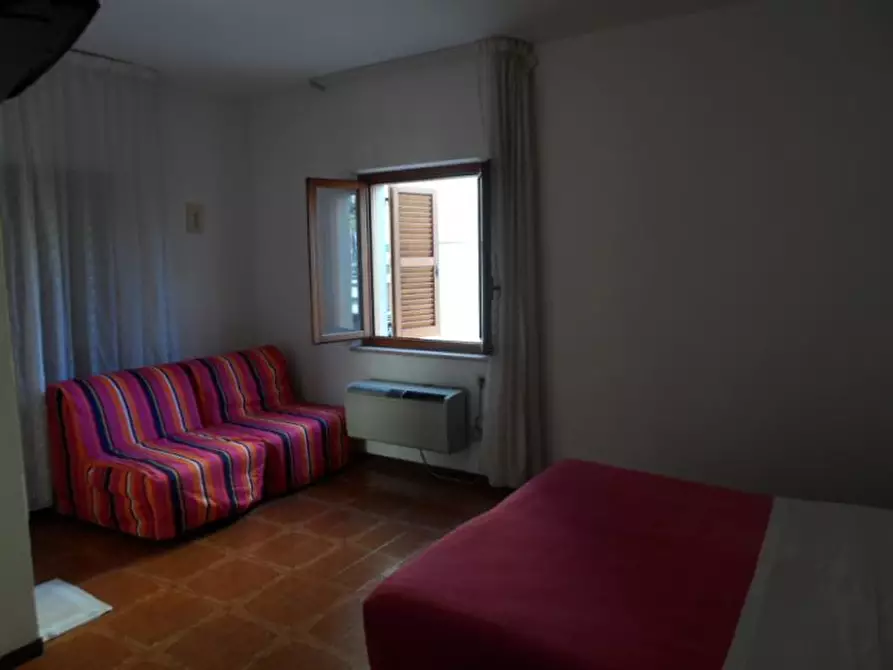 Immagine 9 di Agriturismo in vendita  in Via Volta a San Benedetto Del Tronto