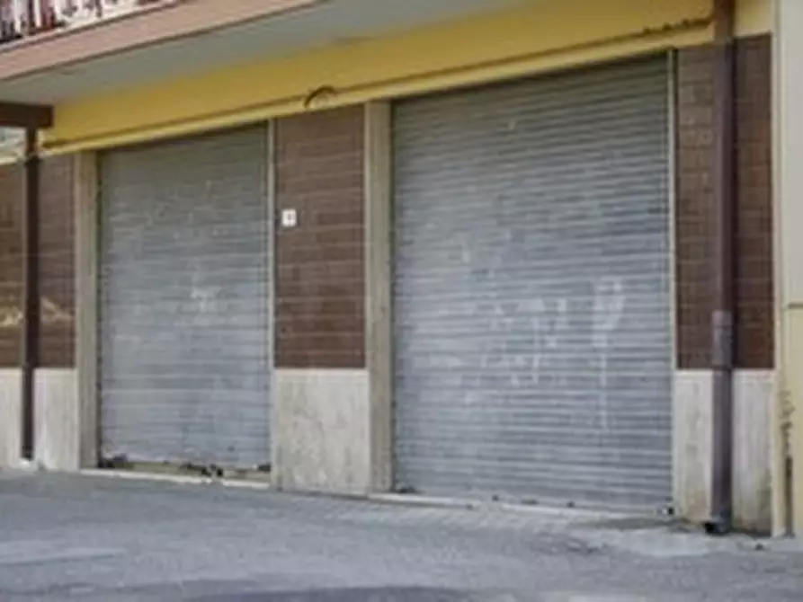 Immagine 5 di Locale commerciale in vendita  in Via B. Colleoni a San Benedetto Del Tronto