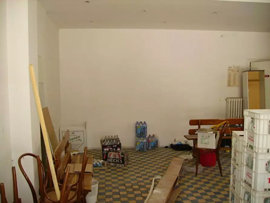 Immagine 11 di Locale commerciale in vendita  in Via B. Colleoni a San Benedetto Del Tronto