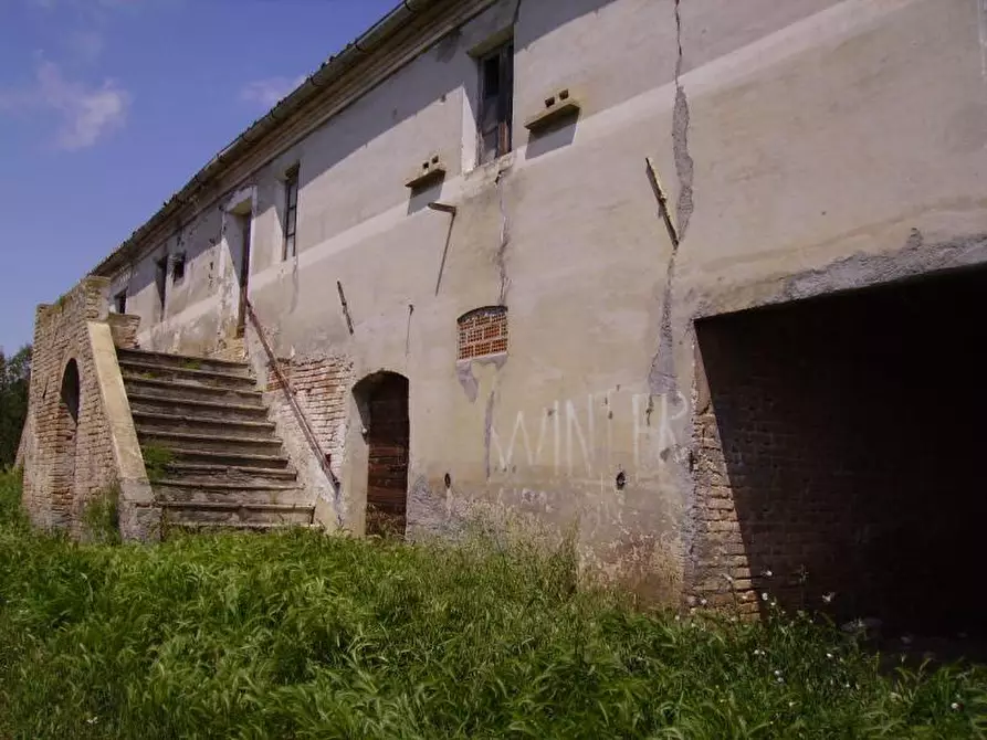 Immagine 1 di Rustico / casale in vendita  in Contrada Rio Moro a Colonnella