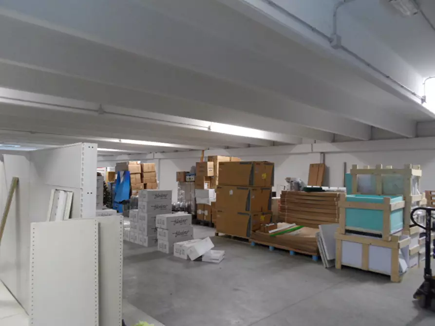 Immagine 4 di Locale commerciale in vendita  in Via C. e L. Gabrielli a San Benedetto Del Tronto