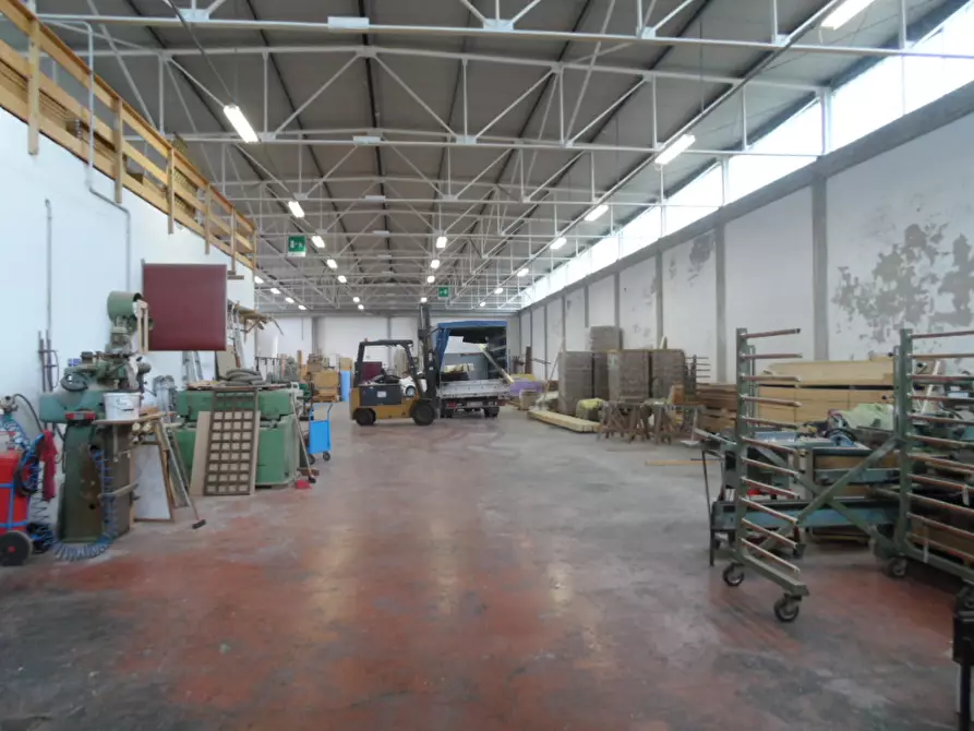 Immagine 1 di Capannone industriale in affitto  in Via Pasubio a San Benedetto Del Tronto