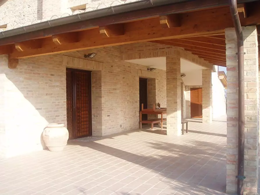 Immagine 19 di Villa in vendita  in Via del semaforo a Martinsicuro