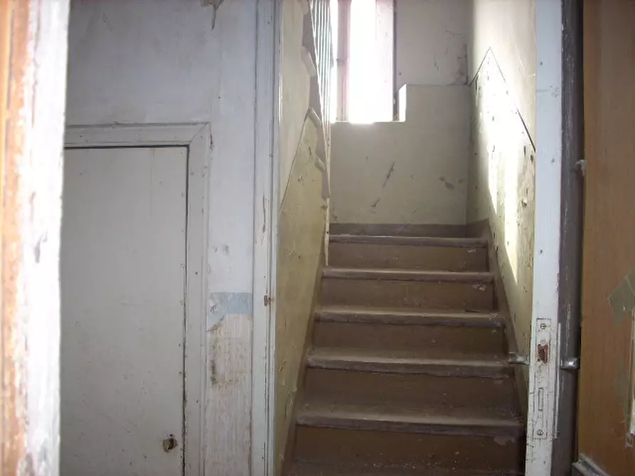 Immagine 9 di Rustico / casale in vendita  in Via Borgo da monte a Monteprandone