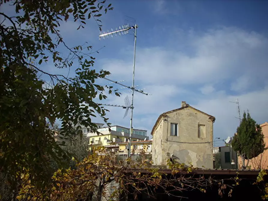 Immagine 18 di Rustico / casale in vendita  in Via Borgo da monte a Monteprandone