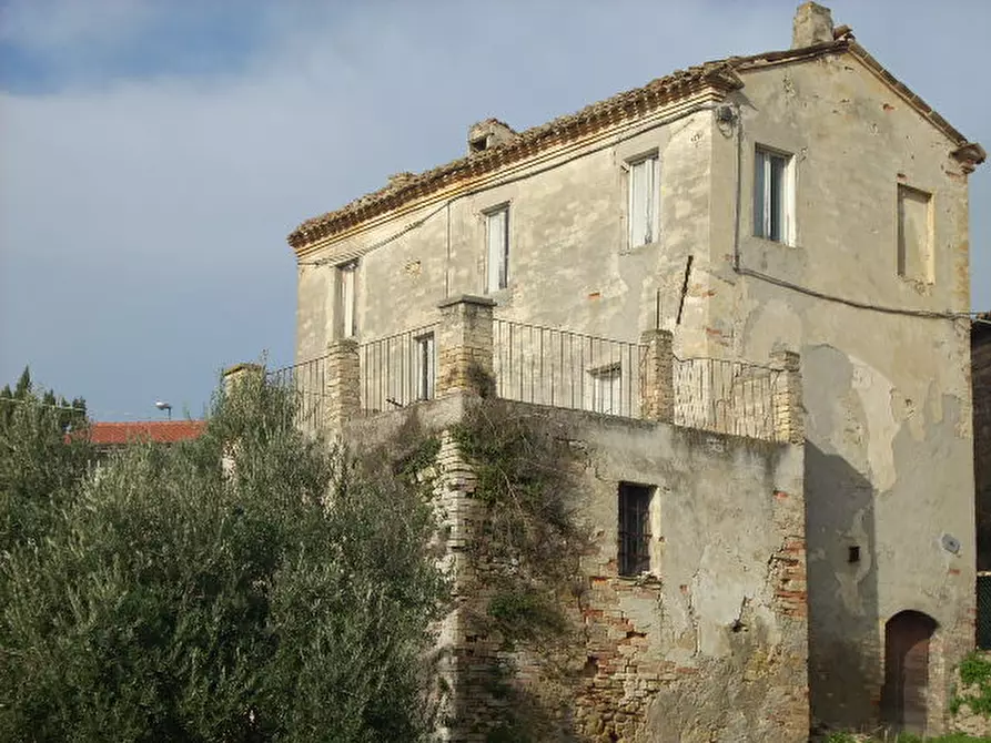 Immagine 19 di Rustico / casale in vendita  in Via Borgo da monte a Monteprandone