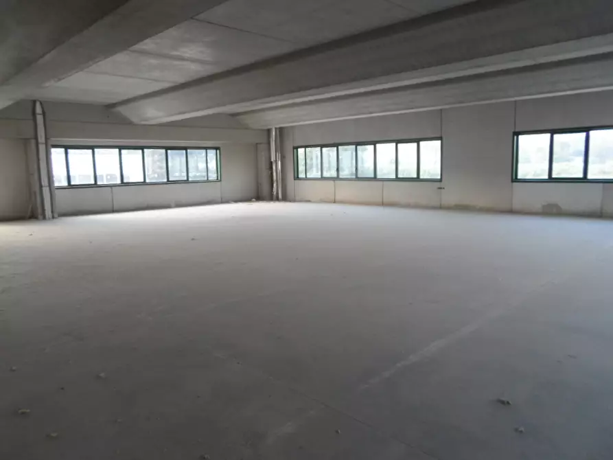 Immagine 2 di Capannone industriale in affitto  in Via XXV Aprile a Spinetoli