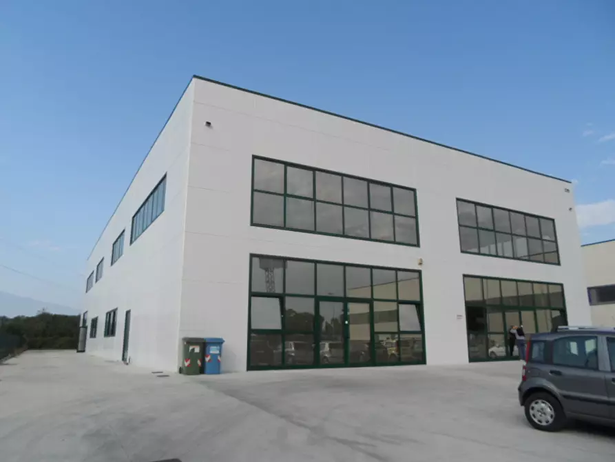 Immagine 11 di Capannone industriale in affitto  in Via XXV Aprile a Spinetoli