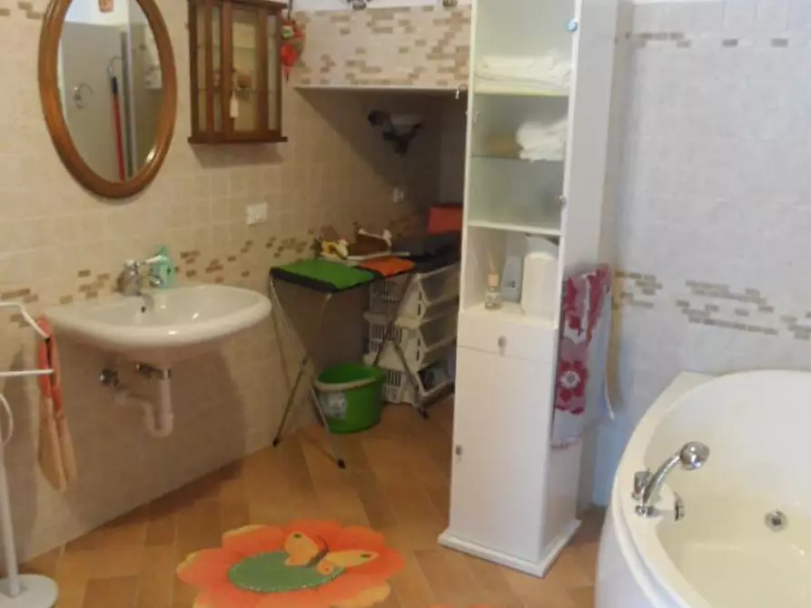 Immagine 8 di Villetta a schiera in vendita  in Via Garibaldi a Acquaviva Picena