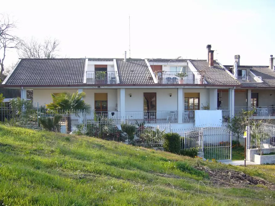 Immagine 25 di Casa indipendente in vendita  in della resistenza a Acquaviva Picena