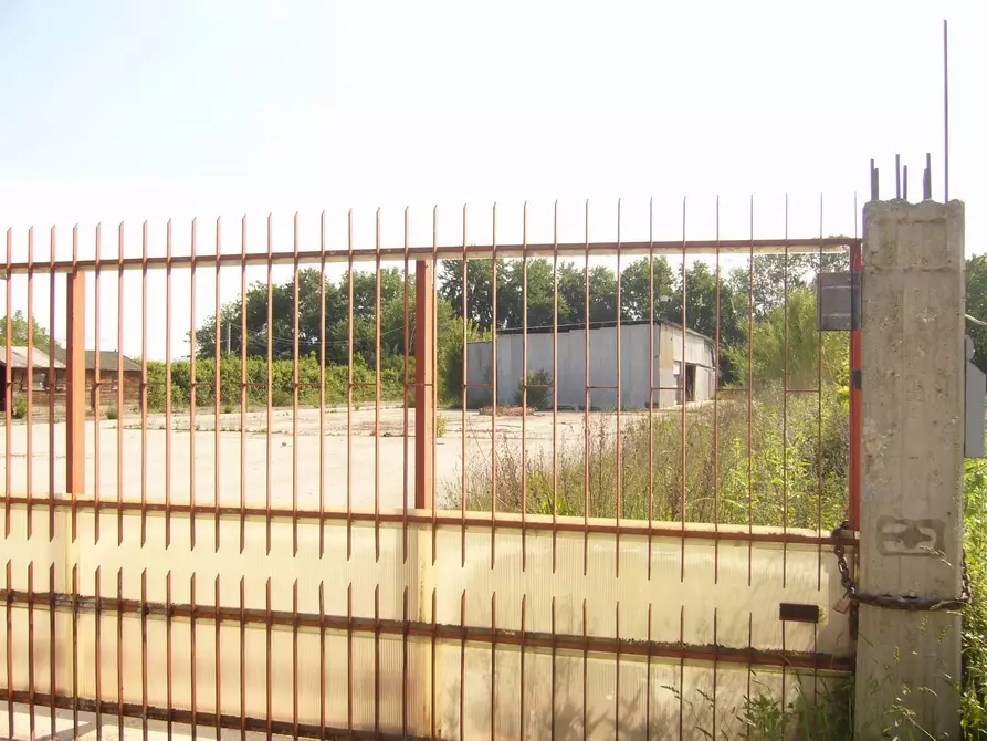 Immagine 5 di Capannone industriale in vendita  in Via Valtellina a San Benedetto Del Tronto