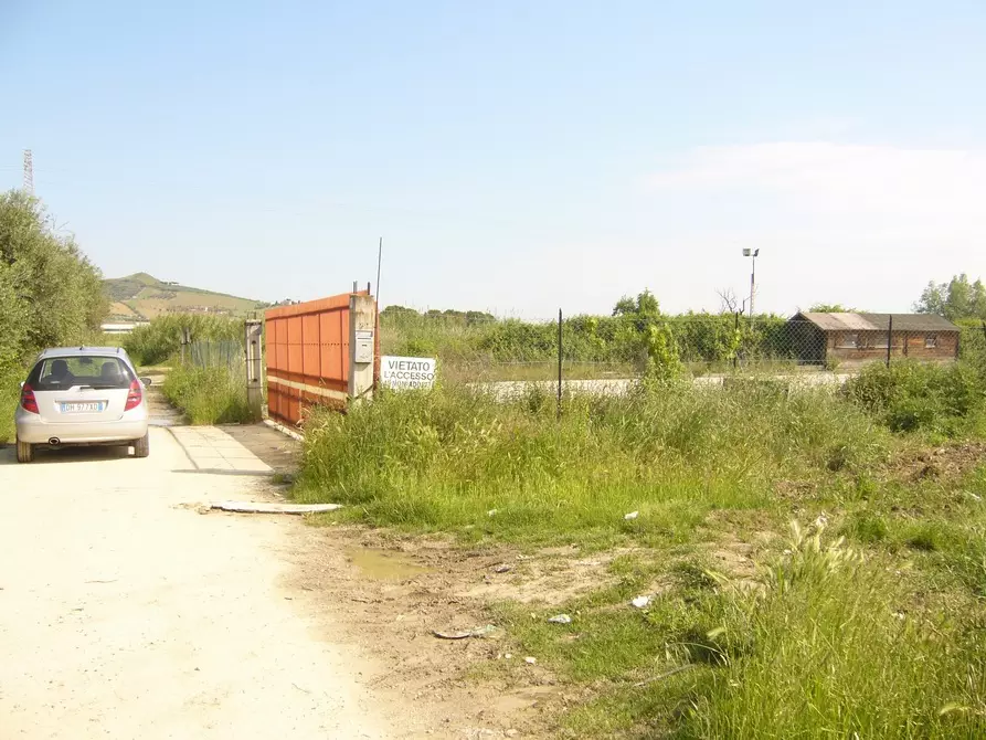 Immagine 3 di Capannone industriale in vendita  in Via Valtellina a San Benedetto Del Tronto
