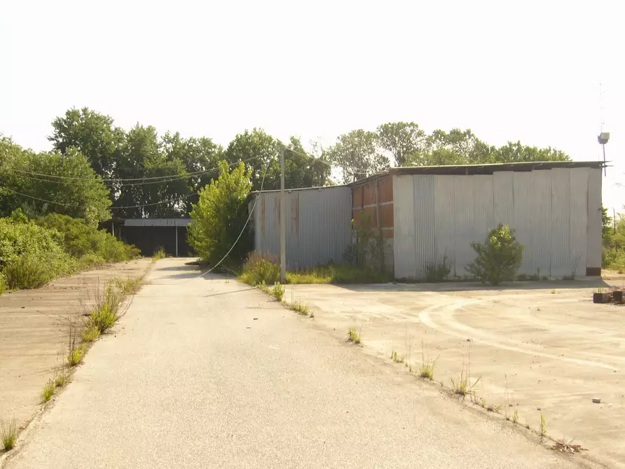 Immagine 9 di Capannone industriale in vendita  in Via Valtellina a San Benedetto Del Tronto