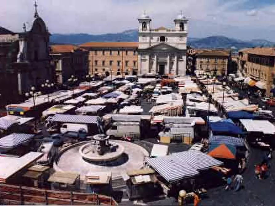 Immagine 1 di Attività commerciale in vendita  in Piazza San Giovanni Battista a San Benedetto Del Tronto