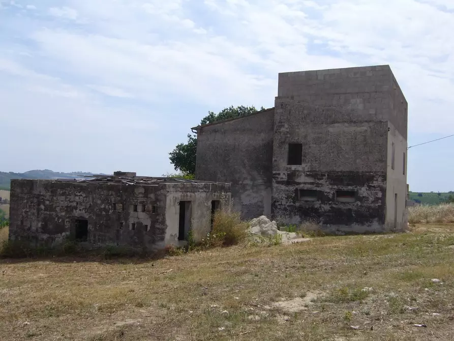 Immagine 8 di Rustico / casale in vendita  in Contrada Pignotto a Controguerra