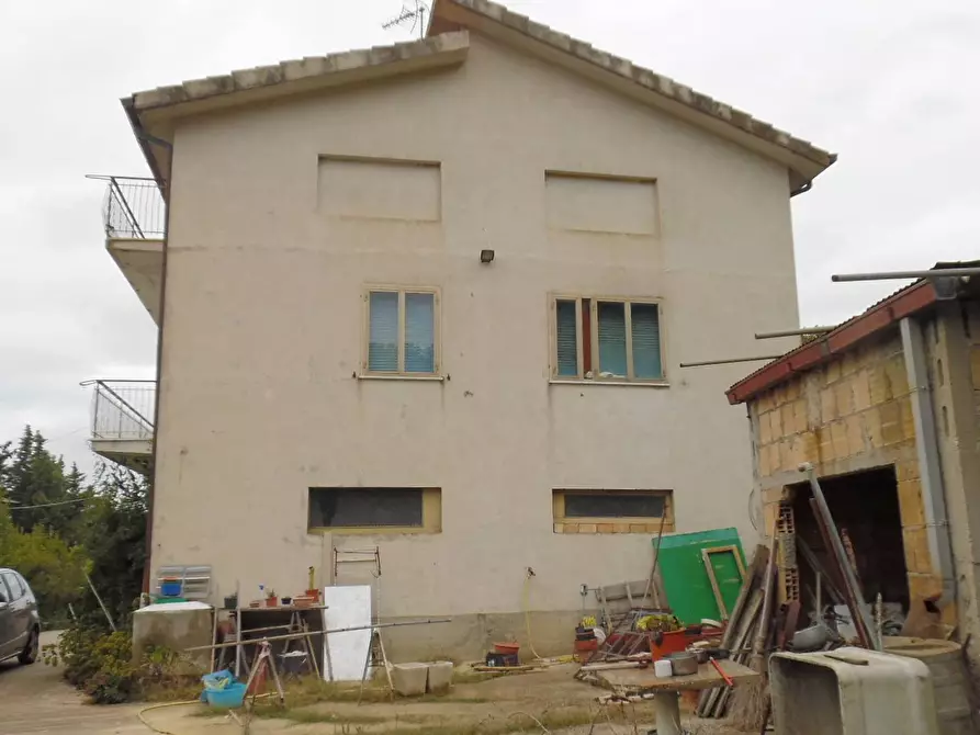 Immagine 1 di Casa indipendente in vendita  in Via Pittura a Ripatransone