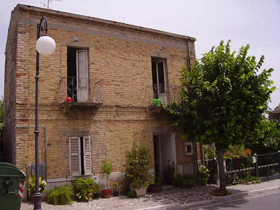 Immagine 10 di Casa indipendente in vendita  in Via Papa Giovanni XXIII a Nereto