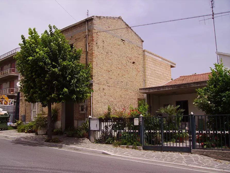 Immagine 24 di Casa indipendente in vendita  in Via Papa Giovanni XXIII a Nereto