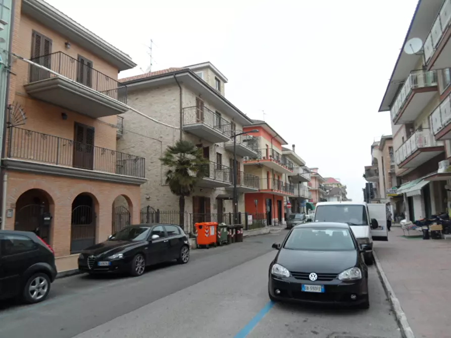 Immagine 1 di Box auto in vendita  in Via Laureati a San Benedetto Del Tronto