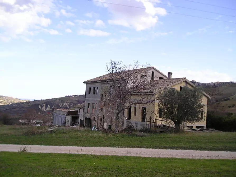 Immagine 1 di Rustico / casale in vendita  in Contrada Madonna delle piane a Acquaviva Picena