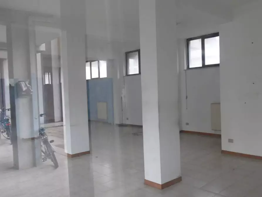 Immagine 2 di Laboratorio in affitto  in Via 2 Giugno a Monteprandone