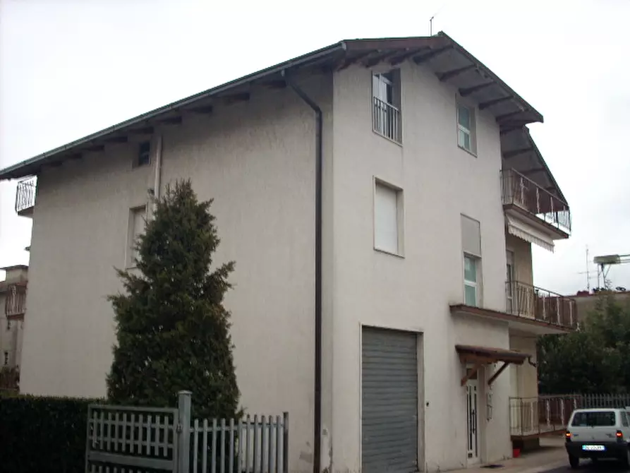 Immagine 13 di Appartamento in vendita  in Via Canova a Monsampolo Del Tronto