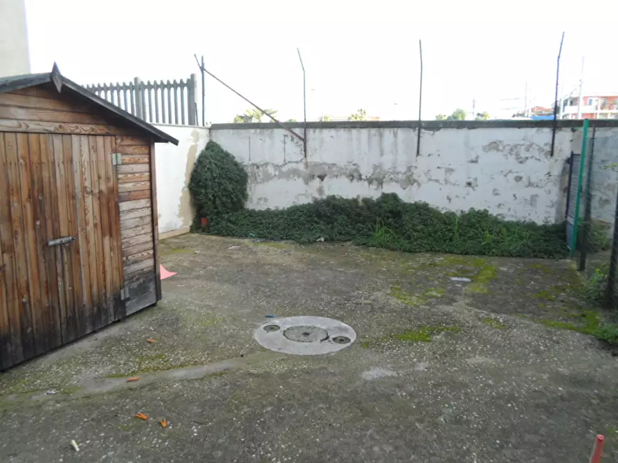 Immagine 12 di Locale commerciale in affitto  in Via Calatafimi a San Benedetto Del Tronto