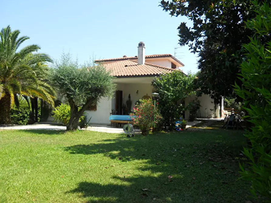 Immagine 1 di Villa in vendita  in Traversa San Michele a Spinetoli