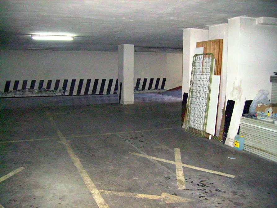 Immagine 8 di Locale commerciale in affitto  in Corso Mazzini a San Benedetto Del Tronto