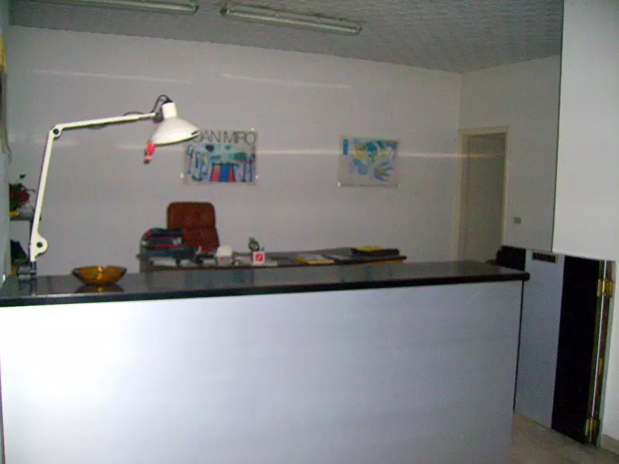 Immagine 12 di Locale commerciale in affitto  in Corso Mazzini a San Benedetto Del Tronto