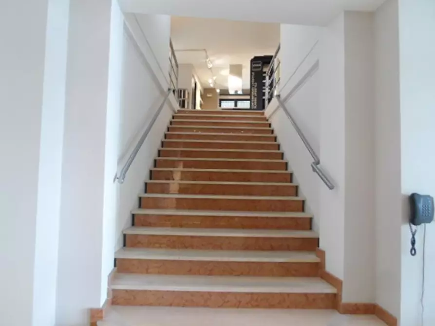 Immagine 13 di Locale commerciale in vendita  in Via Nazario Sauro a San Benedetto Del Tronto