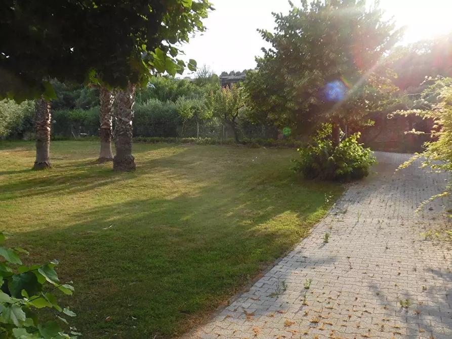 Immagine 12 di Villa in vendita  in Via Fonte Maggio a Martinsicuro