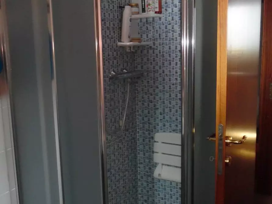 Immagine 18 di Villa in vendita  in Via Fonte Maggio a Martinsicuro