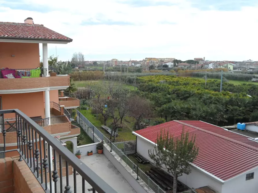 Immagine 2 di Appartamento in vendita  in Via Umbria a Martinsicuro