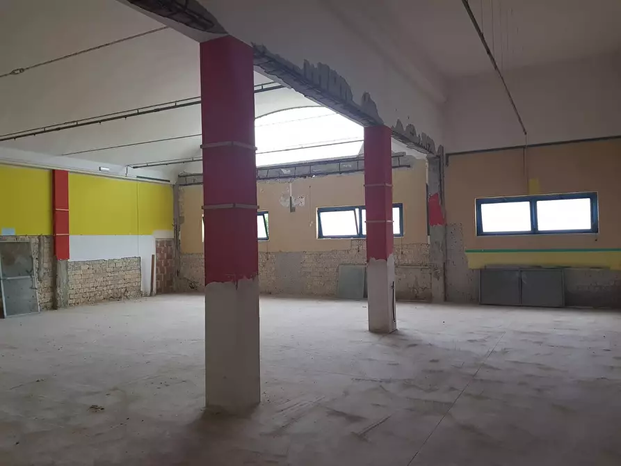 Immagine 13 di Magazzino in affitto  in Via Marsala a San Benedetto Del Tronto
