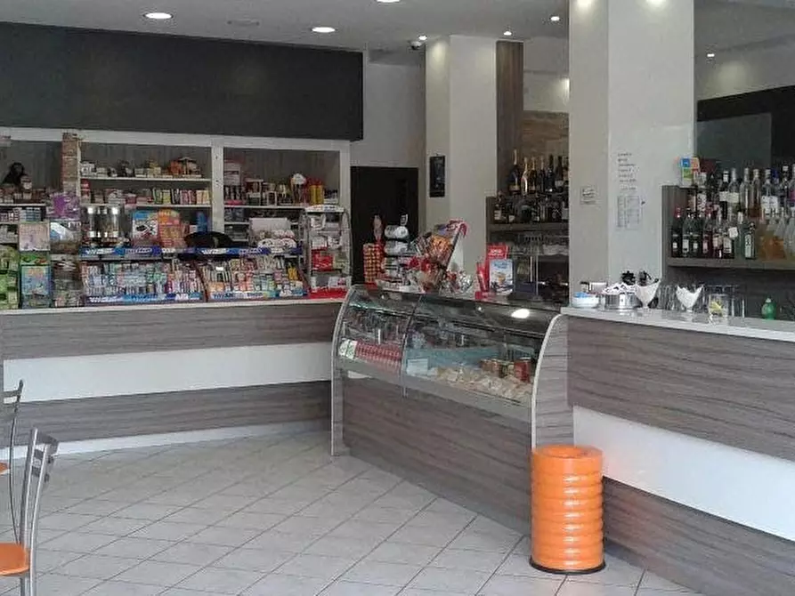 Immagine 1 di Attività commerciale in vendita  in Via Piemonte a San Benedetto Del Tronto