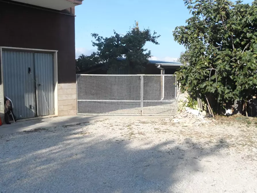 Immagine 3 di Casa indipendente in vendita  in Via Roma a Torano Nuovo