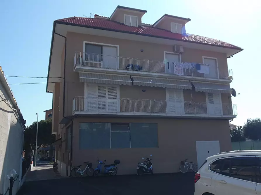 Immagine 10 di Laboratorio in vendita  in Corso Mazzini a San Benedetto Del Tronto