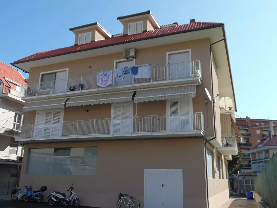 Immagine 11 di Laboratorio in vendita  in Corso Mazzini a San Benedetto Del Tronto