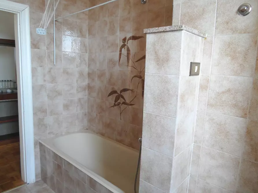 Immagine 14 di Appartamento in vendita  in Via D'Annunzio a Martinsicuro