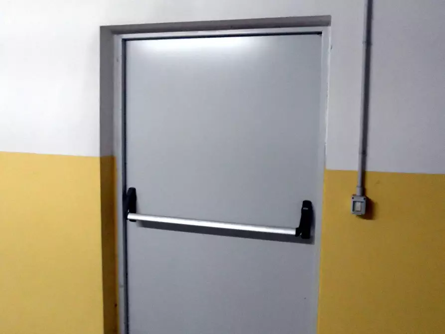 Immagine 4 di Box auto in vendita  in 85 strada a Monteprandone