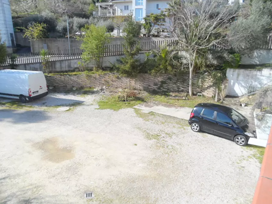 Immagine 3 di Laboratorio in vendita  in Via Papa Urbano I a San Benedetto Del Tronto