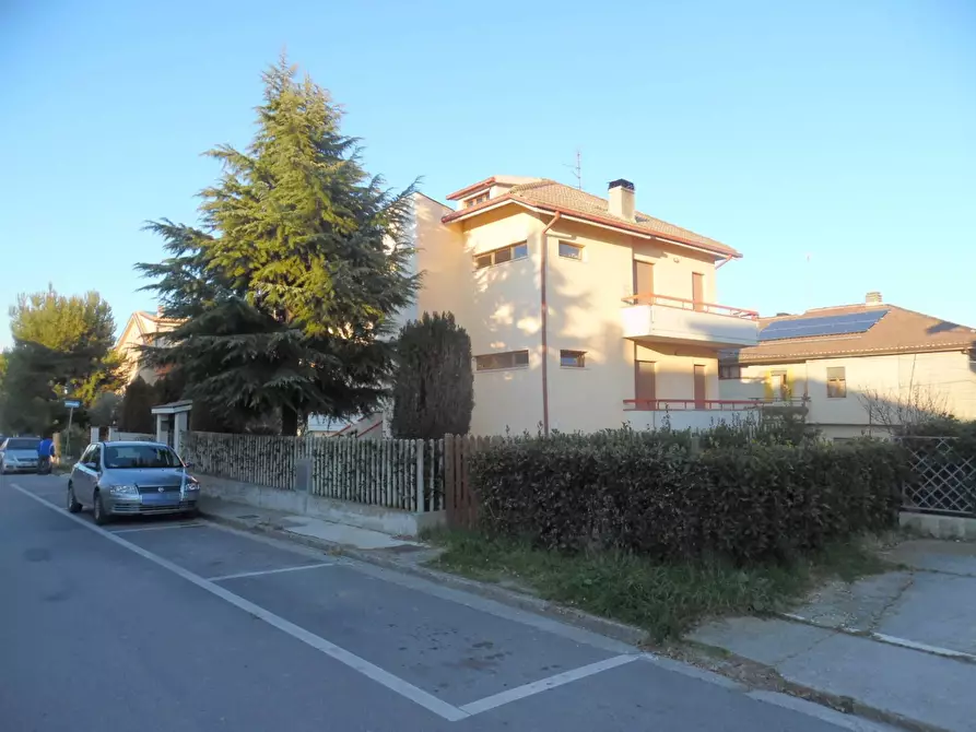 Immagine 1 di Casa indipendente in vendita  in Via F.lli Cervi a Offida