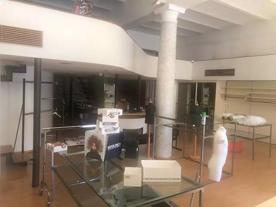 Immagine 3 di Locale commerciale in affitto  in Via Nazario Sauro a San Benedetto Del Tronto