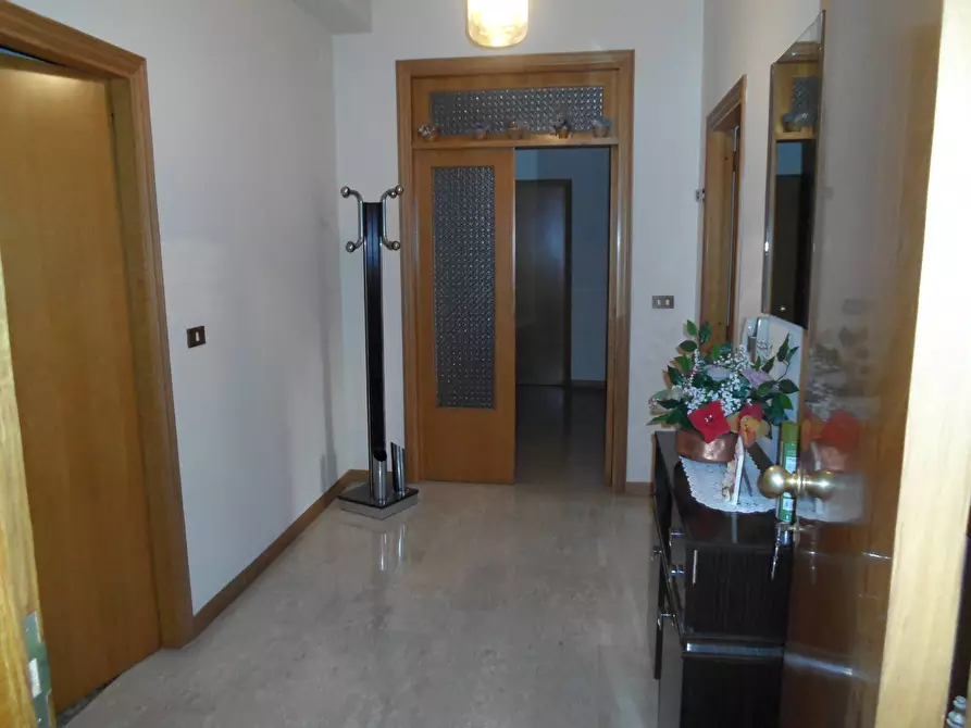 Immagine 1 di Appartamento in vendita  in Via Petrarca a Monsampolo Del Tronto