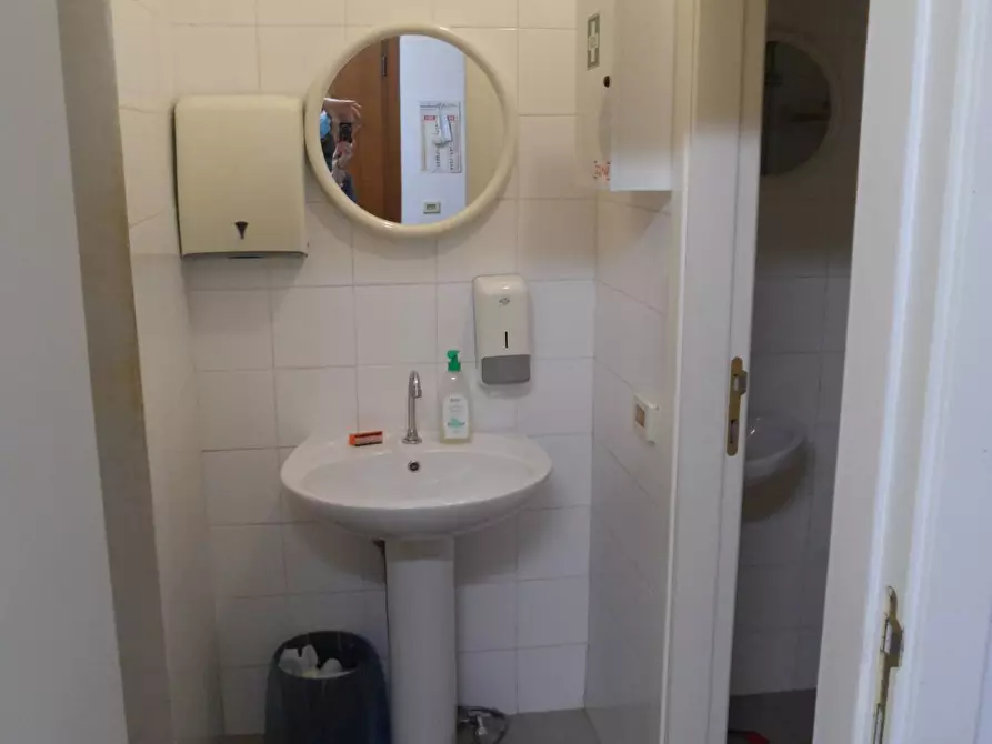 Immagine 11 di Agriturismo in vendita  in Contrada Valle Cecchina a Monsampolo Del Tronto